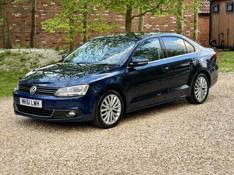 Volkswagen Jetta 2.0 TDi Sport Automatic Saloon