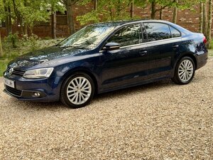 Volkswagen Jetta 2.0 TDi Sport Automatic Saloon