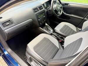 Volkswagen Jetta 2.0 TDi Sport Automatic Saloon