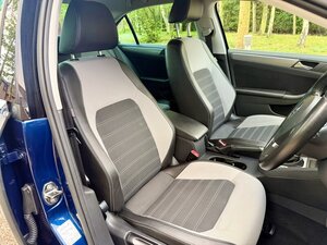 Volkswagen Jetta 2.0 TDi Sport Automatic Saloon