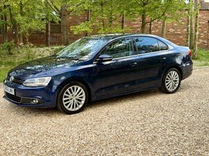 Volkswagen Jetta 2.0 TDi Sport Automatic Saloon