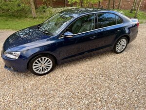 Volkswagen Jetta 2.0 TDi Sport Automatic Saloon