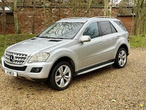 Mercedes-Benz M-Class ML 320 CDI Sport AUTO 5dr