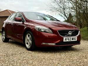Volvo V40 2.0  SE D4 AUTO 5dr Hatch