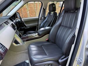 Land Rover Range Rover 3.0 Range Rover Vogue TDV6 Auto 