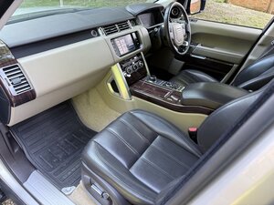 Land Rover Range Rover 3.0 Range Rover Vogue TDV6 Auto 