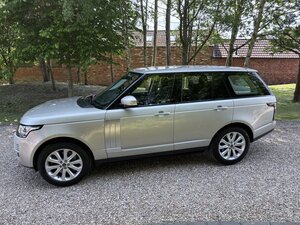 Land Rover Range Rover 3.0 Range Rover Vogue TDV6 Auto 