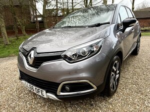 Renault Captur 1.2 Captur Signature NAV TCE AUtomatic