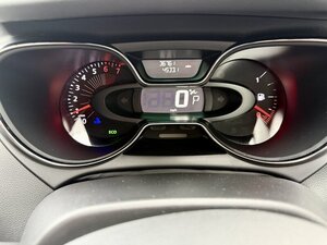 Renault Captur 1.2 Captur Signature NAV TCE AUtomatic