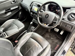 Renault Captur 1.2 Captur Signature NAV TCE AUtomatic