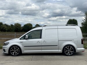 Volkswagen Caddy MaxI 2.0 Caddy Maxi C20 Trendline Tdi Semi-auto dr