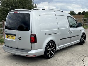 Volkswagen Caddy MaxI 2.0 Caddy Maxi C20 Trendline Tdi Semi-auto dr