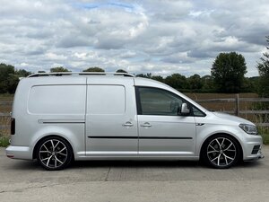 Volkswagen Caddy MaxI 2.0 Caddy Maxi C20 Trendline Tdi Semi-auto dr