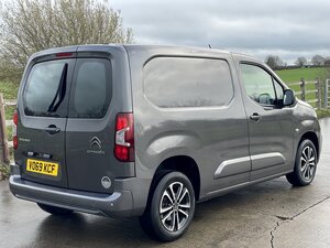 Citroen Berlingo 1.5 Berlingo 1000 Enterprise BLUE HDI S/S AUTO 5dr