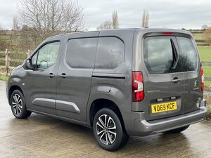 Citroen Berlingo 1.5 Berlingo 1000 Enterprise BLUE HDI S/S AUTO 5dr