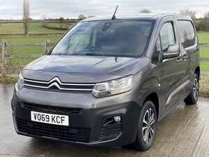Citroen Berlingo 1.5 Berlingo 1000 Enterprise BLUE HDI S/S AUTO 5dr