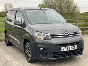 Citroen Berlingo 1.5 Berlingo 1000 Enterprise BLUE HDI S/S AUTO 5dr