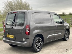 Citroen Berlingo 1.5 Berlingo 1000 Enterprise BLUE HDI S/S AUTO 5dr