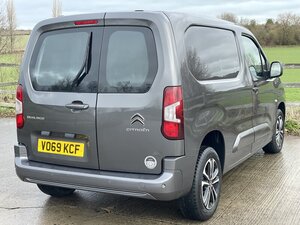 Citroen Berlingo 1.5 Berlingo 1000 Enterprise BLUE HDI S/S AUTO 5dr