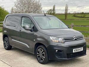 Citroen Berlingo 1.5 Berlingo 1000 Enterprise BLUE HDI S/S AUTO 5dr