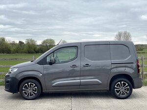 Citroen Berlingo 1.5 Berlingo 1000 Enterprise BLUE HDI S/S AUTO 5dr
