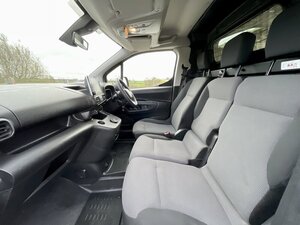 Citroen Berlingo 1.5 Berlingo 1000 Enterprise BLUE HDI S/S AUTO 5dr