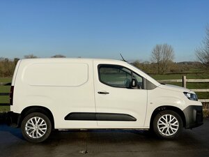 Citroen Berlingo 1.5 Berlingo 1000 Enterprise BLUE HDI S/S AUTO 5dr