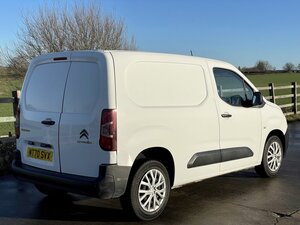 Citroen Berlingo 1.5 Berlingo 1000 Enterprise BLUE HDI S/S AUTO 5dr