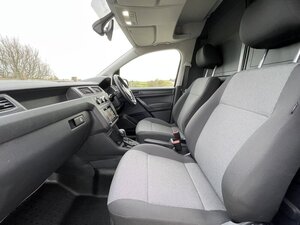 Volkswagen Caddy Maxi 2.0 Caddy MAXI C20 Highline TDI Semi-auto 6dr