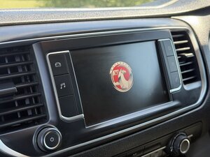 Vauxhall Vivaro 2.0 Vivaro F3100 Dynamic S/S AUTO 6dr