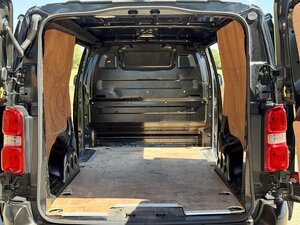 Vauxhall Vivaro 2.0 Vivaro F3100 Dynamic S/S AUTO 6dr