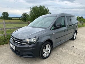 Volkswagen Caddy Maxi Kombi 2.0 Caddy MAXI Kombi C20 TDI DSG Semi-auto 5dr
