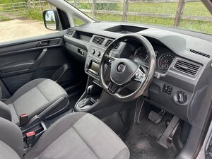 Volkswagen Caddy Maxi Kombi 2.0 Caddy MAXI Kombi C20 TDI DSG Semi-auto 5dr