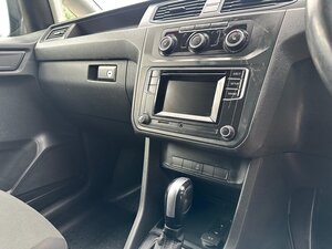 Volkswagen Caddy Maxi Kombi 2.0 Caddy MAXI Kombi C20 TDI DSG Semi-auto 5dr