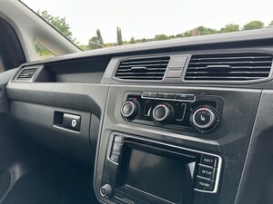 Volkswagen Caddy Maxi Kombi 2.0 Caddy MAXI Kombi C20 TDI DSG Semi-auto 5dr