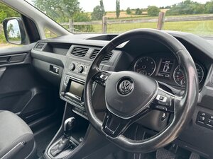 Volkswagen Caddy Maxi Kombi 2.0 Caddy MAXI Kombi C20 TDI DSG Semi-auto 5dr