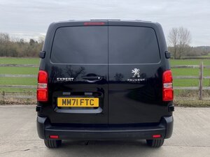 Peugeot Expert 2.0 Expert Professional Premium L2 BLUE HDI 6dr