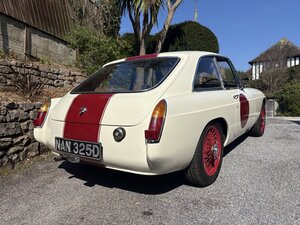 MG MGB  GT Overdrive 