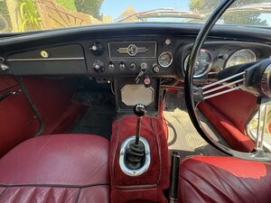 MG MGB  GT Overdrive 