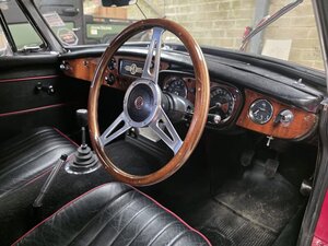 MG MGB GT Roadster