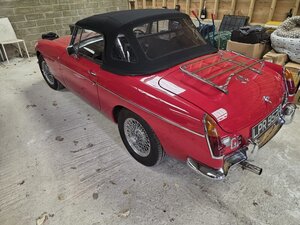 MG MGB GT Roadster
