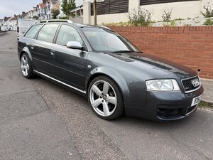 Audi RS 6 4.2 RS 6 Quattro AUTO 5dr