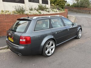 Audi RS 6 4.2 RS 6 Quattro AUTO 5dr