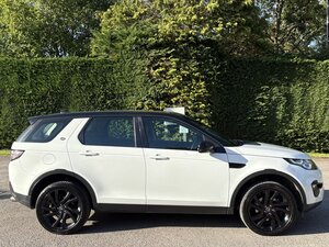 Land Rover Discovery Sport 2.0 Discovery Sport Black HSE TD4 AUTO 5dr