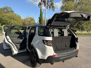 Land Rover Discovery Sport 2.0 Discovery Sport Black HSE TD4 AUTO 5dr