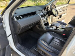 Land Rover Discovery Sport 2.0 Discovery Sport Black HSE TD4 AUTO 5dr