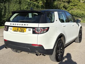 Land Rover Discovery Sport 2.0 Discovery Sport Black HSE TD4 AUTO 5dr