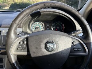 Jaguar XF 2.2 XF Luxury D AUTO 4dr