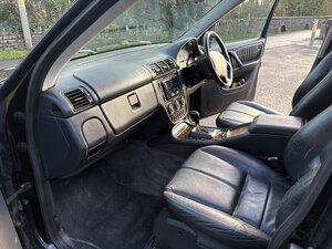 Mercedes-Benz M-Class 5.4 ML55 AMG AUTO 5dr