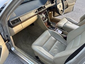 Mercedes-Benz 230 2.3 230te AUTO 5dr
